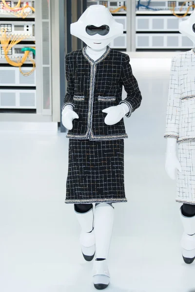 Look 1